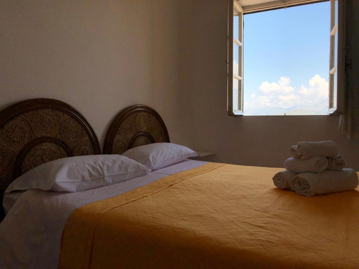 Bed and Breakfast Il Vecchio E Il Mare Гаета Екстер'єр фото